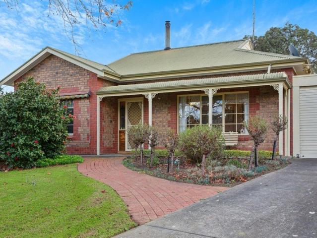 A Rare Flaxley Estate Offering on a Magnificent 1,051m² Allotment