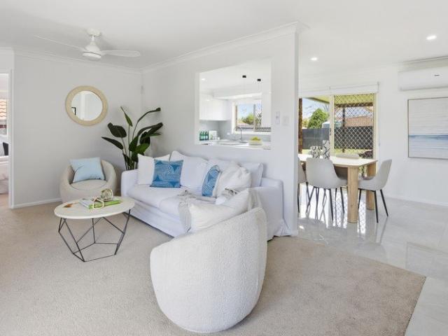 A Rare, Fully Renovated Showpiece on 714m²+ of Usable Land