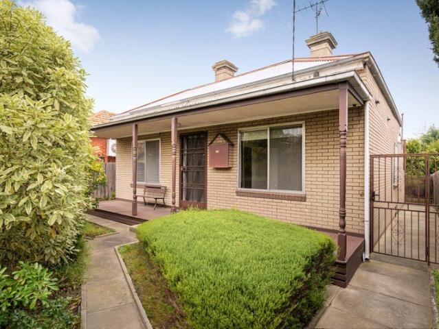 A Rare Hawthorn Opportunity with Scope to Reimagine