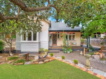 A Rare heritage Gem on over 904sqm Timeless Charm, endless potential