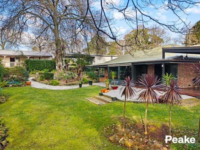 A Rare Hills Haven For Multigenerational Living