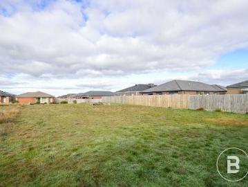 A RARE INVESTMENT OR LIFESTYLE OPPORTUNITY IN BONSHAW