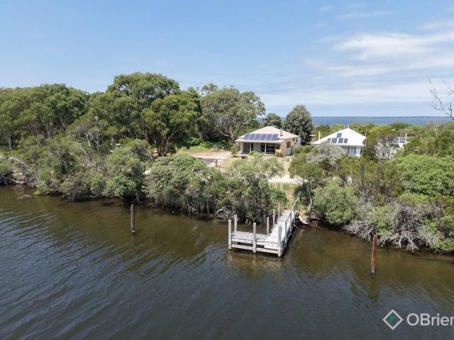 A rare off grid waterfront holding on East Gippslands Famous Silt Jettys