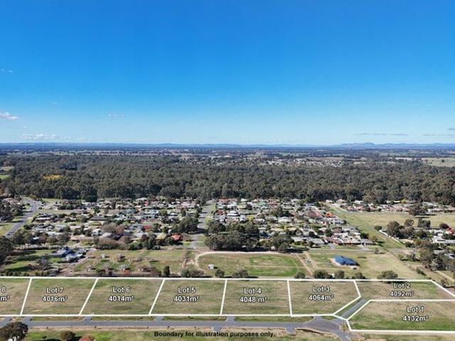 A rare lifestyle offering on the edge of town