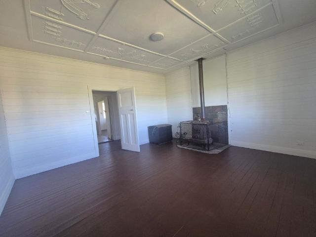A Rare Opportunity Charming 4 Bedroom Farmhouse in Numbaa