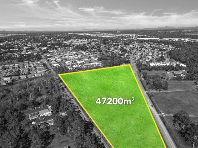 A Rare Opportunity Acreage Lifestyle in a Prime Location!