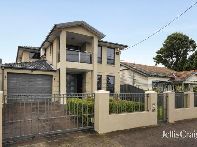 A Rare Opportunity for Sophisticated Living in a Coveted Melbourne Inner North Area