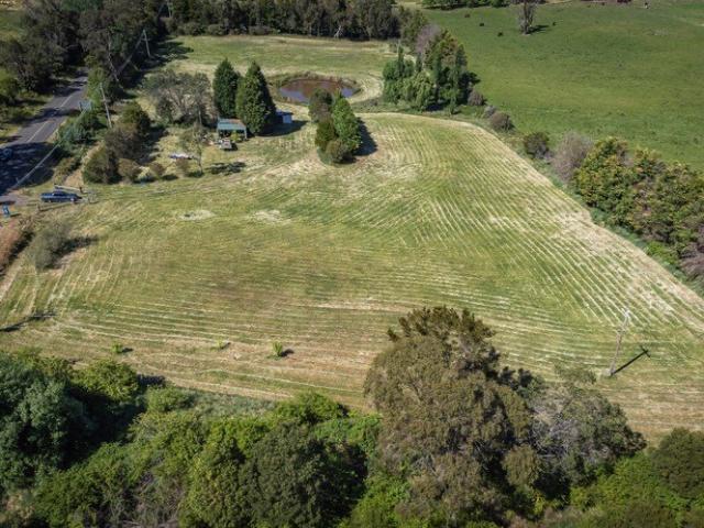 A Rare Opportunity for Spacious Country Living in Moss Vale