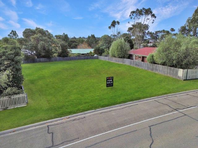 A RARE OPPORTUNITY IN A PRIME EASTWOOD LOCATION