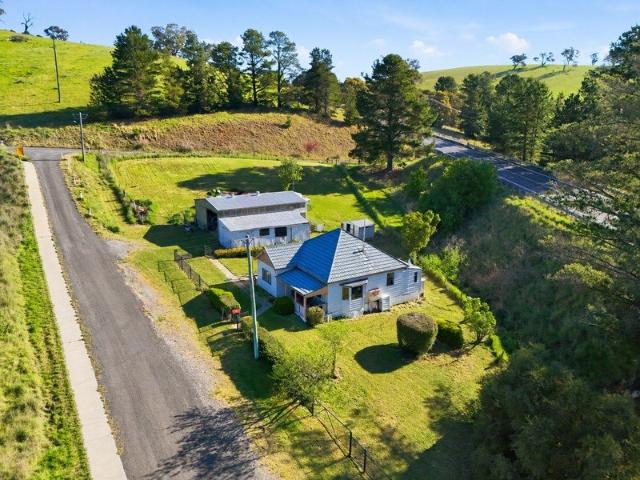 A Rare Opportunity in Historic Carcoar Two Titles, Endless Potential!