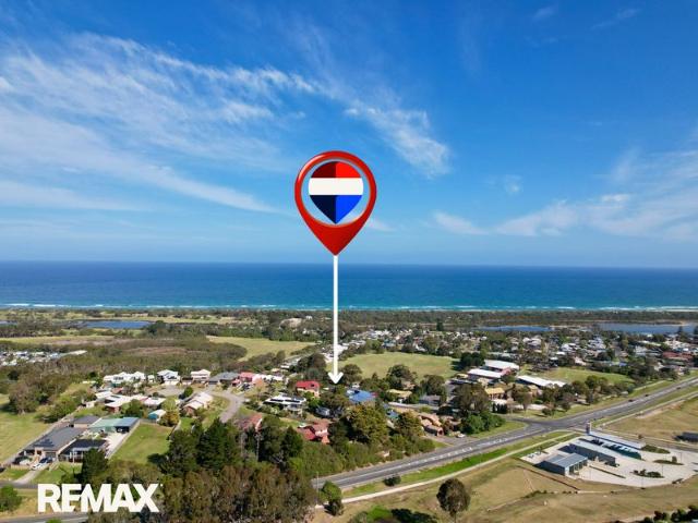 Amazing Ocean Views A Rare 2.2 Acre Holding in the Heart of Lakes Entrance