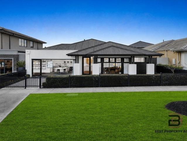 A Rare Opportunity to Own a Park Facing Display Home in Minta Estate