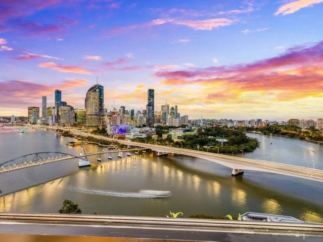 A RARE OPPORTUNITY TO SECURE A SKY HIGH RESIDENCE IN ONE OF BRISBANE'S MOST TIGHTLY HELD LIFESTYLE PRECINCTS