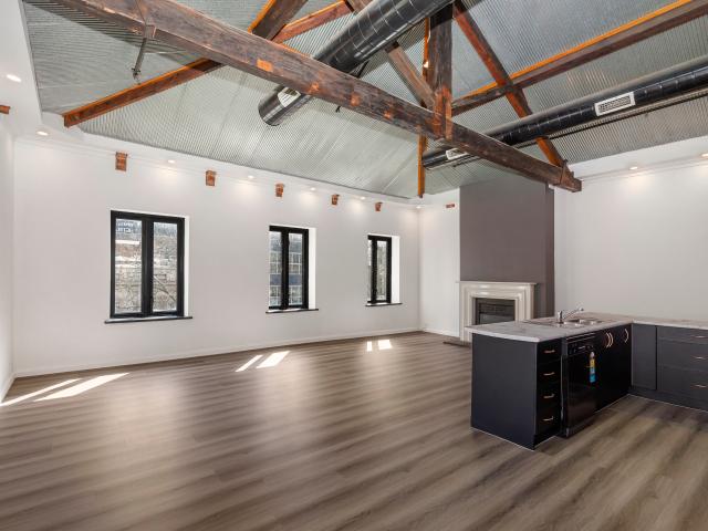A Rare Low Rise Residence in the Heart of Melbourne