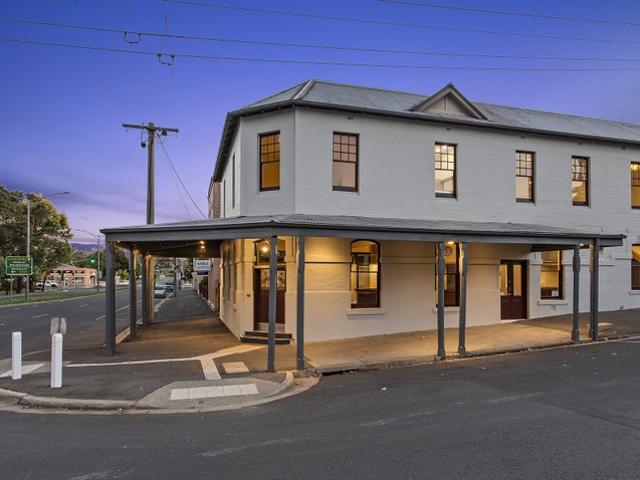 A rare landmark opportunity in the heart of Castlemaine. The Criterion Hotel The Cri an admired 1853 icon highly adaptable venue ready to trade
