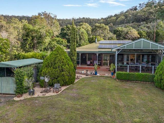 A Rare Lifestyle Opportunity in the Heart of Withcott