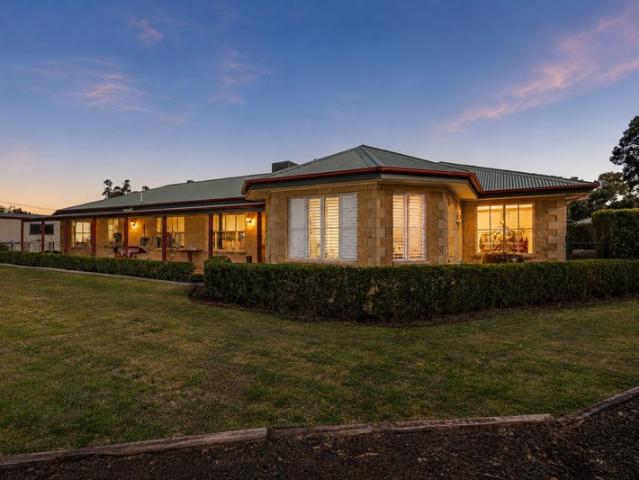 A Rare Lifestyle Opportunity in the Heart of Lake Albert
