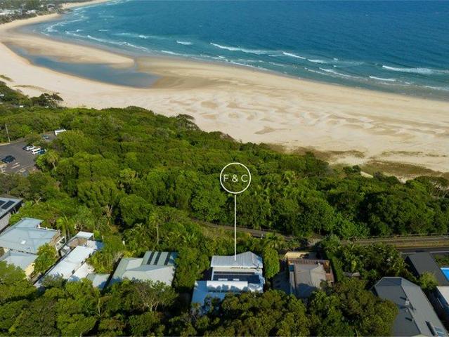 A Rare Lighthouse Road Offering with Panoramic Ocean Views & Harley Graham DA Approval