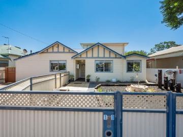 A Rare Listing! Spacious Family Home, With All The Boxes Being Ticked!