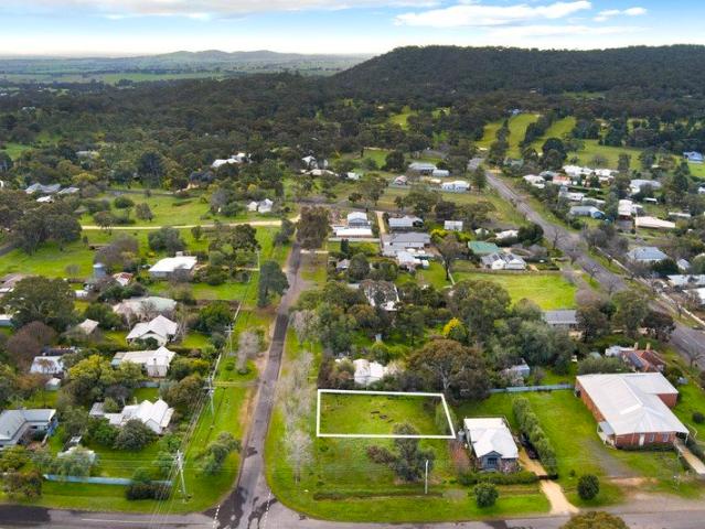 A Rare Maldon Gem: Build Your Dream Lifestyle in Central Victoria