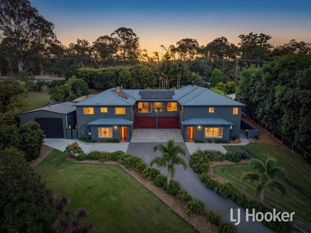 A Rare Multigenerational Estate Space, Privacy & Self Sufficiency on 4,803m²