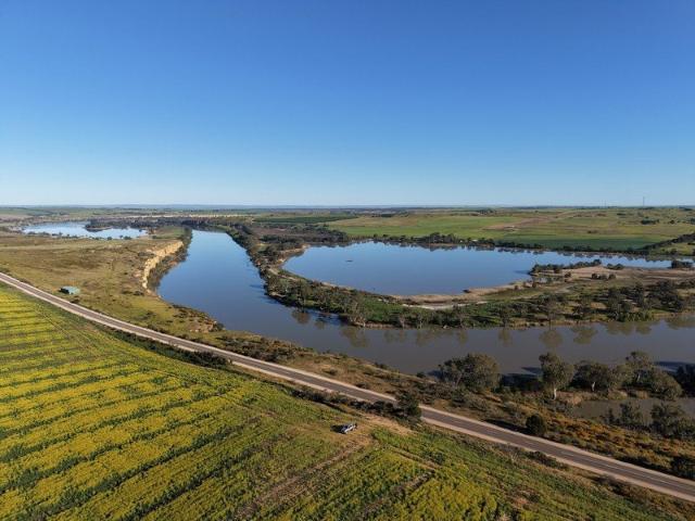 A Rare Murray River Holding of Scale & Lifestyle