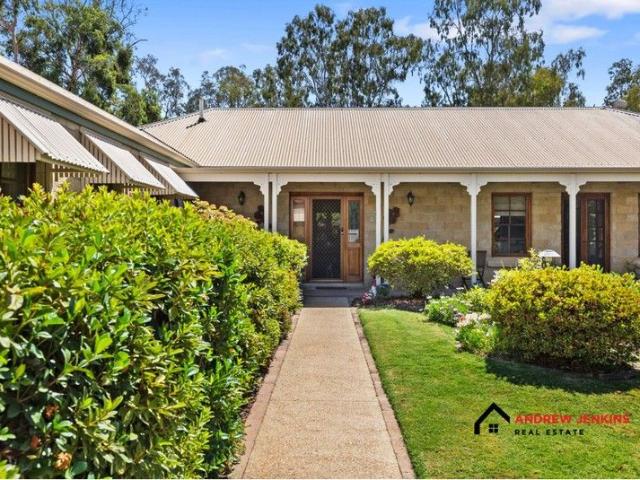 A Rare Murray River Retreat with Peaceful Bush Outlook