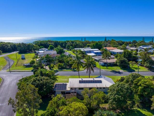 A Rare Slice Of Paradise In The Heart Of Rainbow Beach
