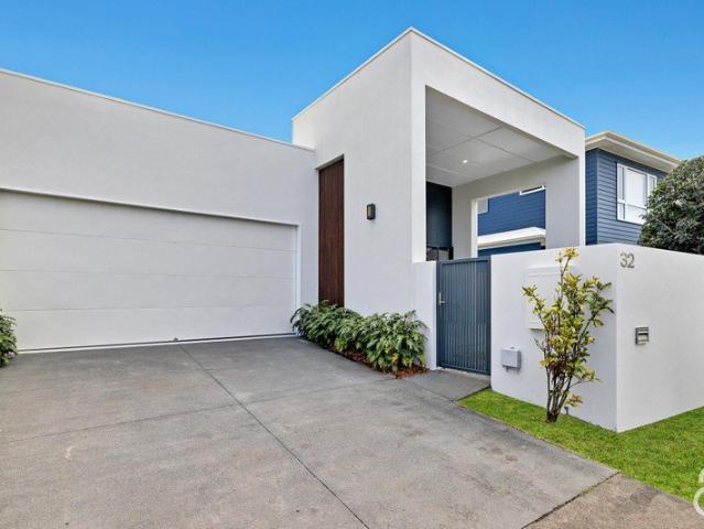 A Rare Standalone Lowset Home in the Bokarina Beach Precinct