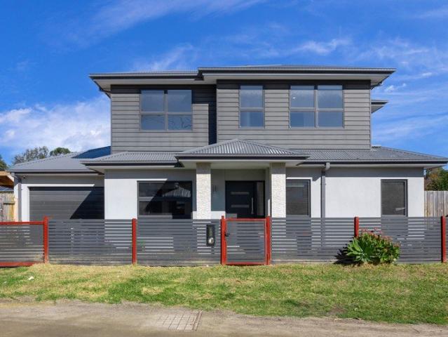 A Rare Standalone Opportunity in a Blue Chip Lifestyle Setting
