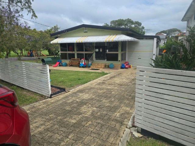A RARE PARKSIDE OPPORTUNITY IN WAVELL HEIGHTS