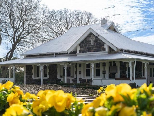 A Rare Piece of Australian History: 1908 Bluestone Federation Landmark