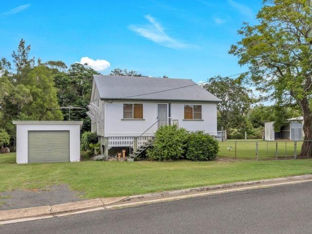 Contract Crashed Back on the Market! 2 bed plus 2 sleepout Character Home on 2,018m² Across Two Titles