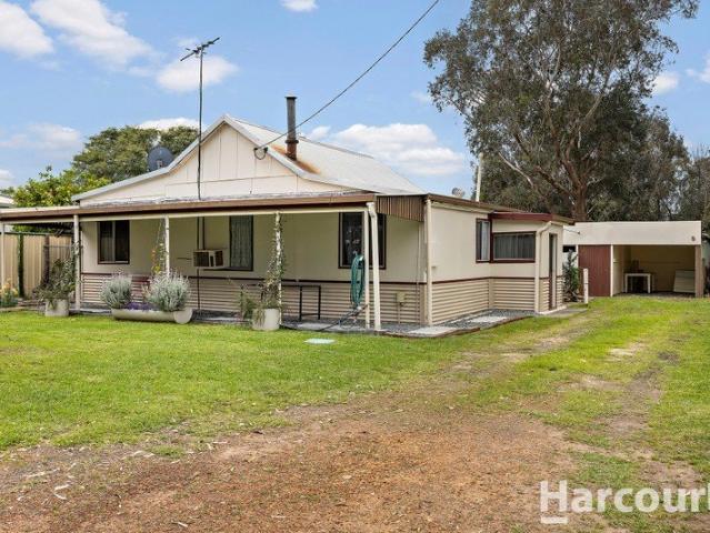 A Rare Pinjarra Gem with Room to Live, Grow & Horse Around