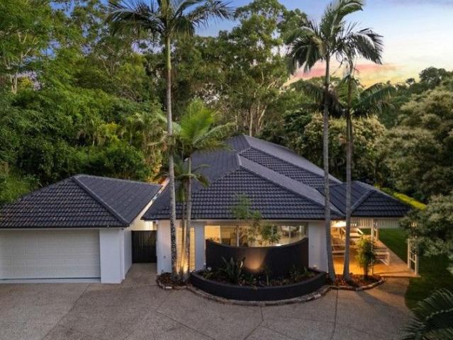 A Rare Pullenvale Acreage Lifestyle