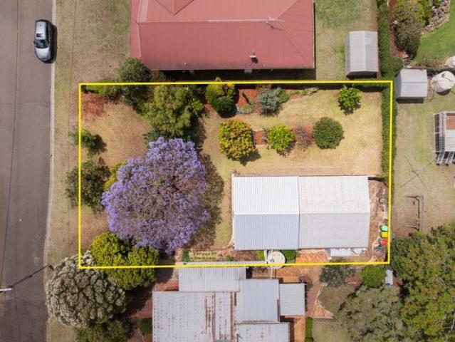 A Rare Rockville Block with a 14m x 7m Shed