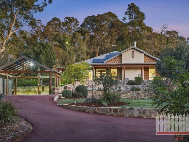 A Rare Retreat in the Kalamunda Hills