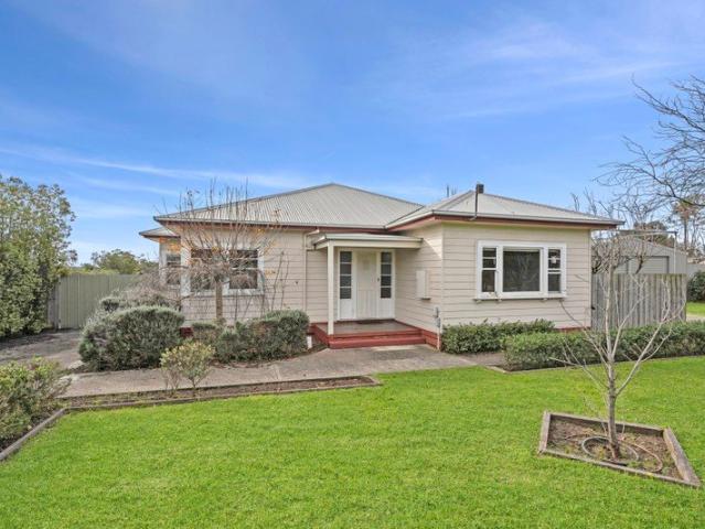 A Rare Rural Retreat in the Heart of Charlemont Eight Car Garaging
