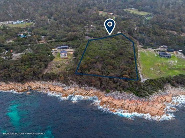 A Rare Waterfront Sanctuary in Bicheno