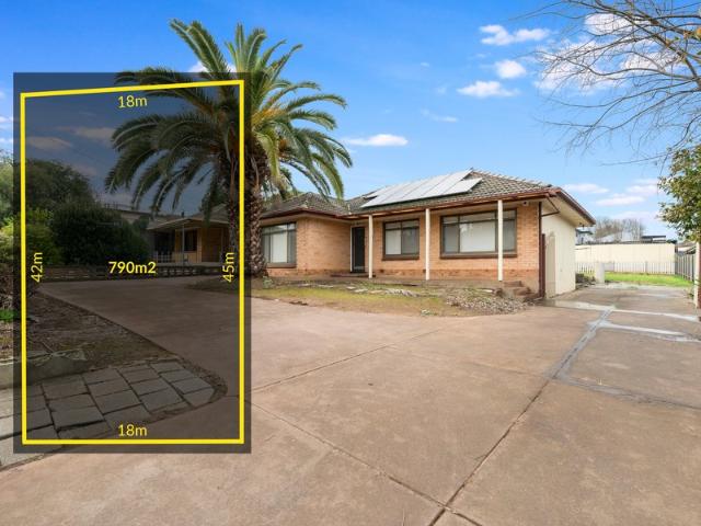 A Rare Three Dwelling Opportunity on 790m2!