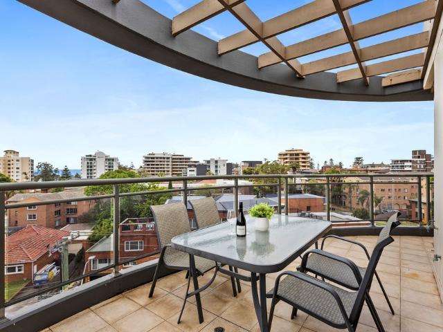 A Rare Two Storey Retreat in the Heart of Wollongong