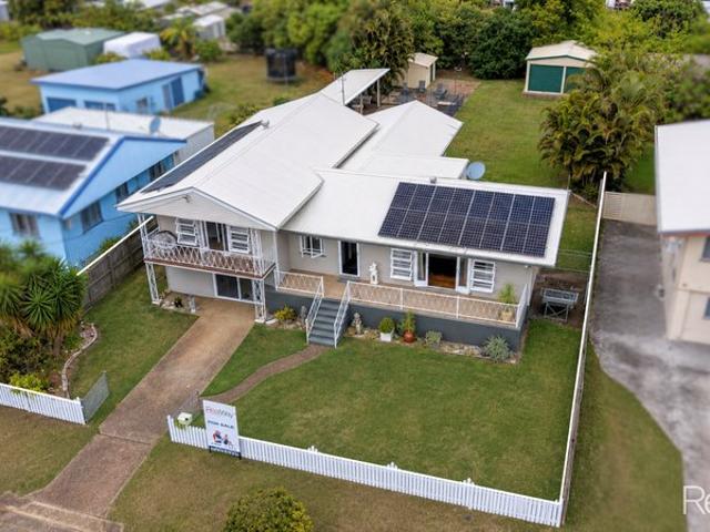 A Real Family Home Split Level Charmer with Stunning Pool & Shed on a Quarter Acre!