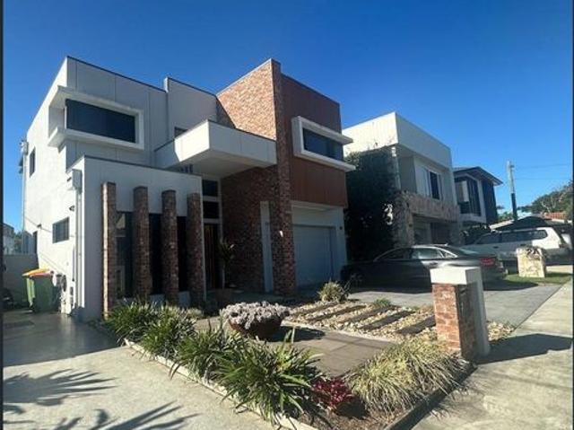 A REAR FIND IN BEAUTIFUL ORMISTON