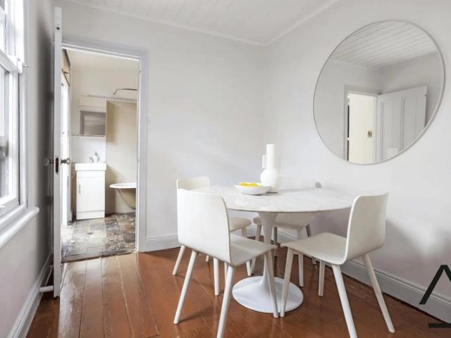 A refined 2 bed residence boasting character & prime location