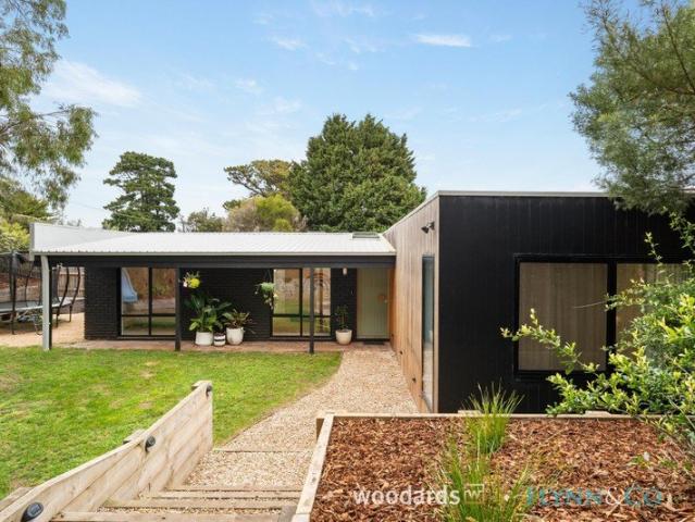 A Refined Coastal Retreat of Exceptional Style