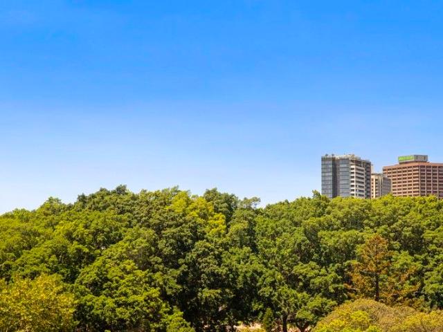 Space, Lifestyle & Lower Strata | A Refined City Home on Prestigious King Street