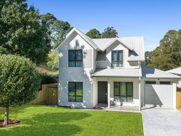 A Refined Burradoo Residence Designed for Effortless Living and Flexibility