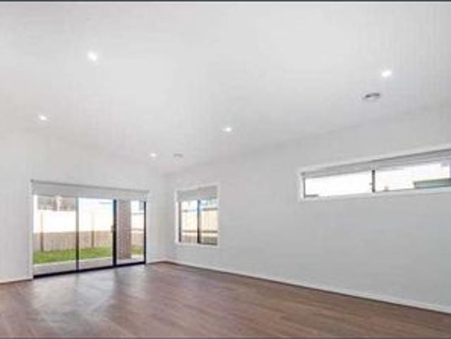 A Refined Family Residence in a Premium Rockbank Setting