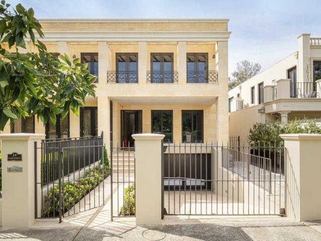 A Refined Parkside Retreat