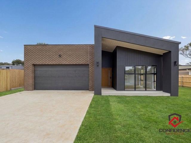 A Refined Rural Lifestyle with Modern Family Comfort